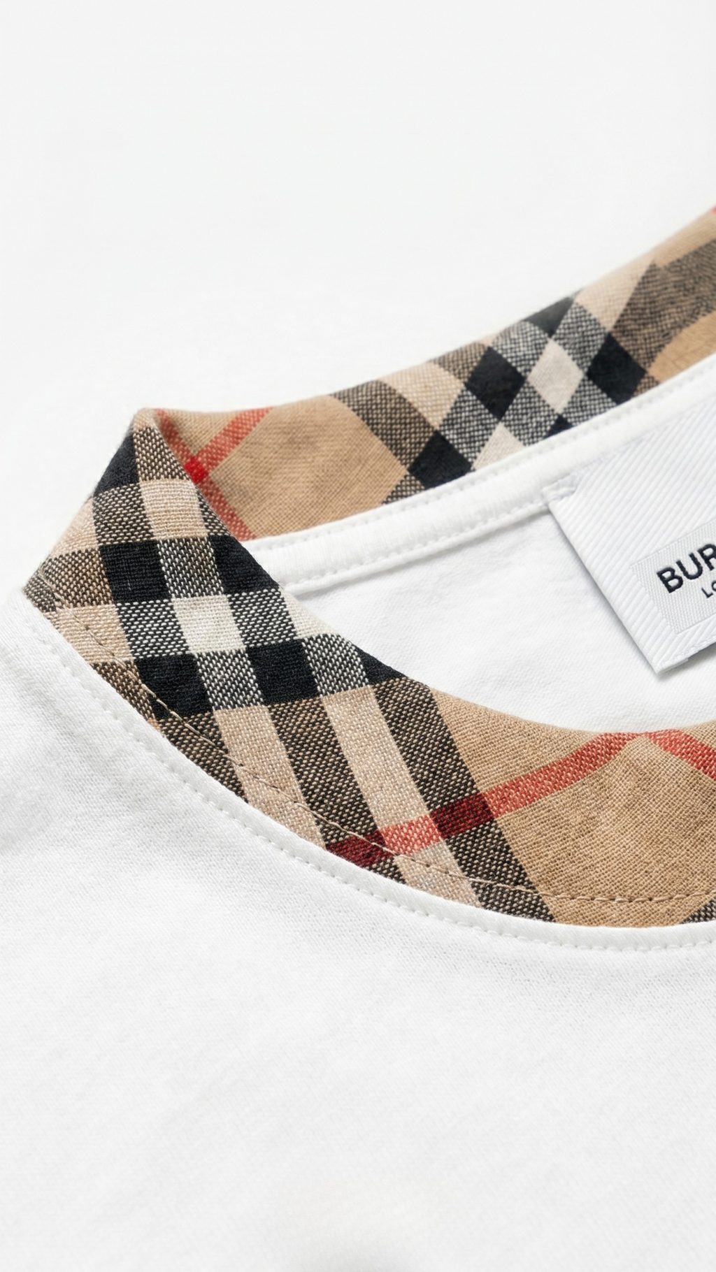 Burberry Collar tshirt white